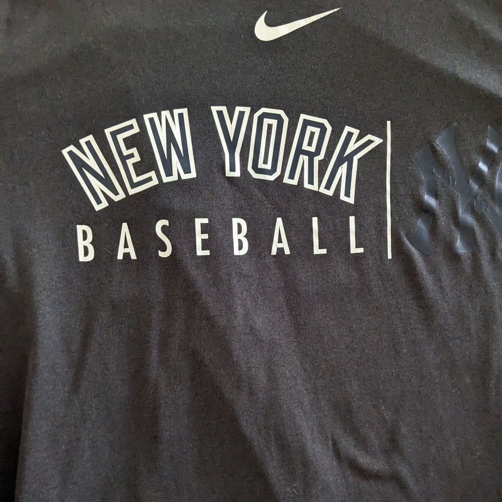 Nike Men's Darkish Gray New York Baseball T-Shirt - Picture 3 of 8